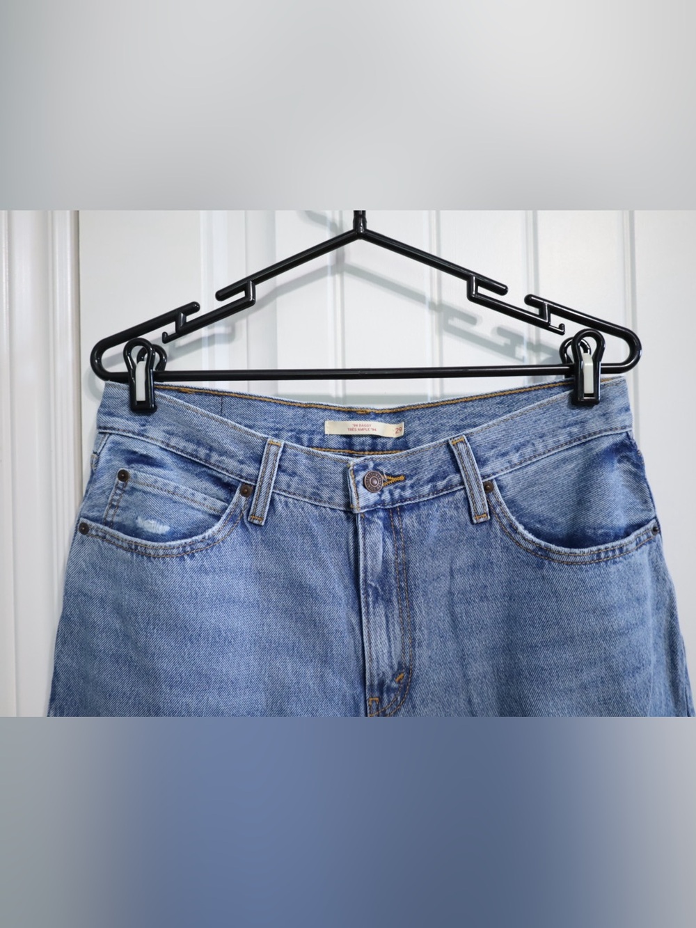 Levi’s 94’ Baggy Straight Leg Jeans Feeling Great - Medium Wash Womens Size 29 - Picture 4 of 11